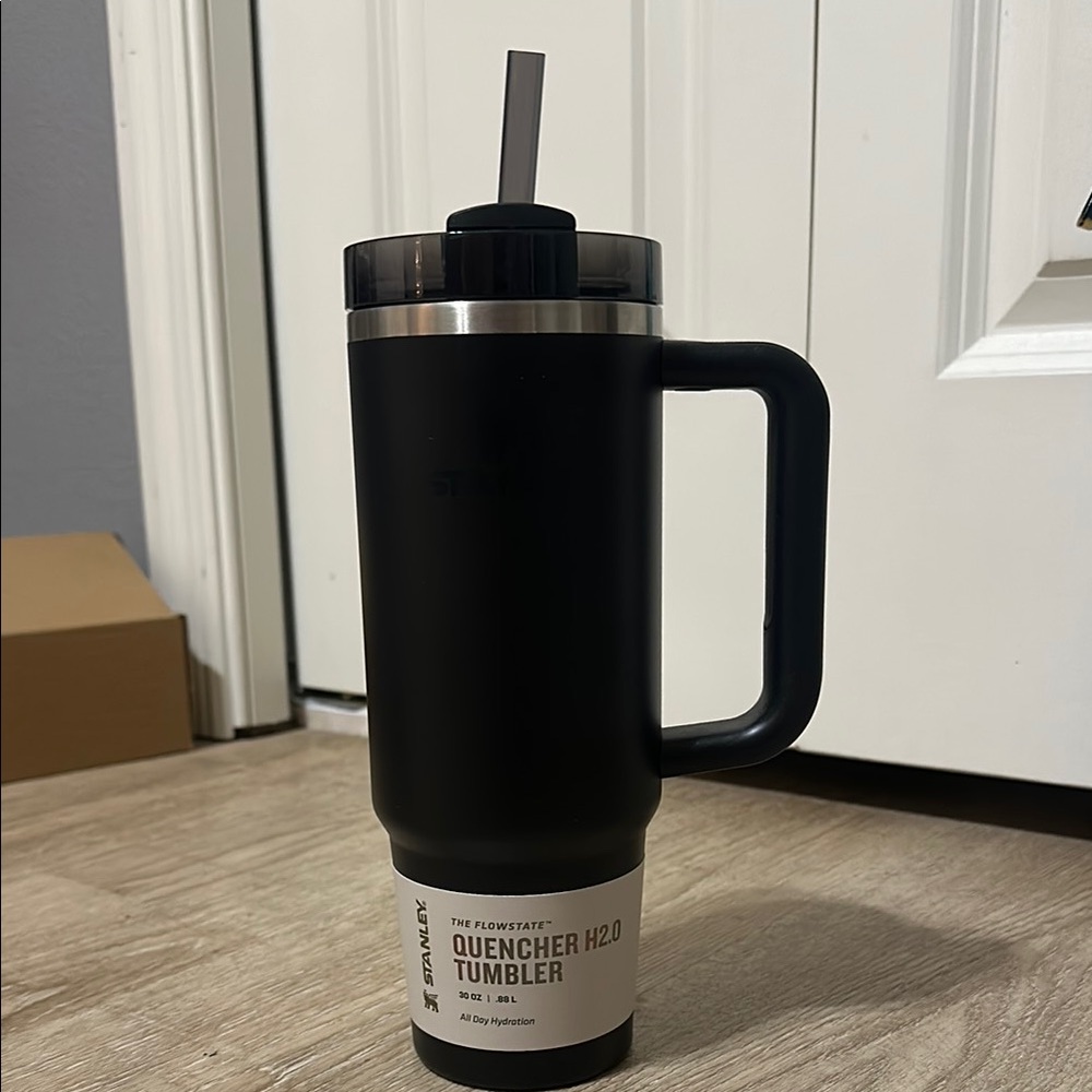 Stanley Matte Black Quencher Tumbler with Handle